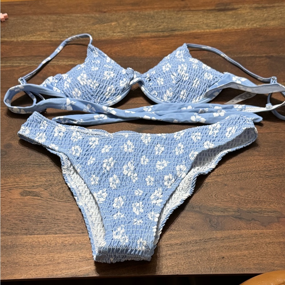 Blue Floral Smocked Bikini Set - Women’s Swimwear - NWOT has liner - Size M
